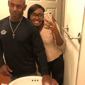 Meet your Posher, Mona cynthia